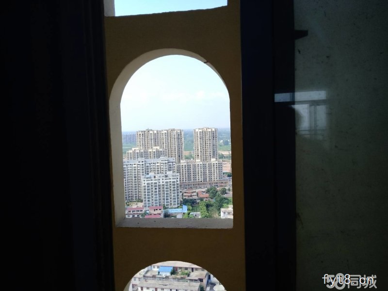 东一小学,大润发,新市医院,户型采光好,可全款按揭急用钱出售